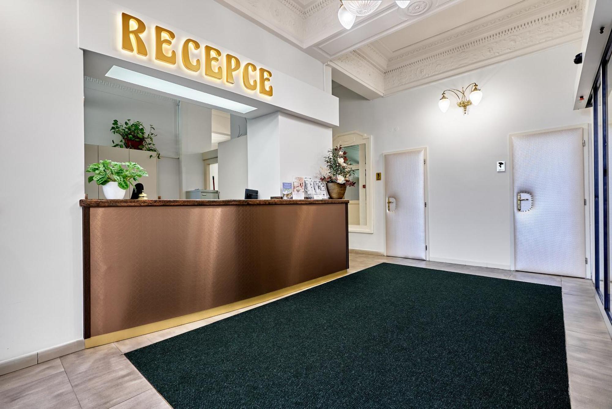 Hotel Maxim Mariánské Lázně Eksteriør bilde